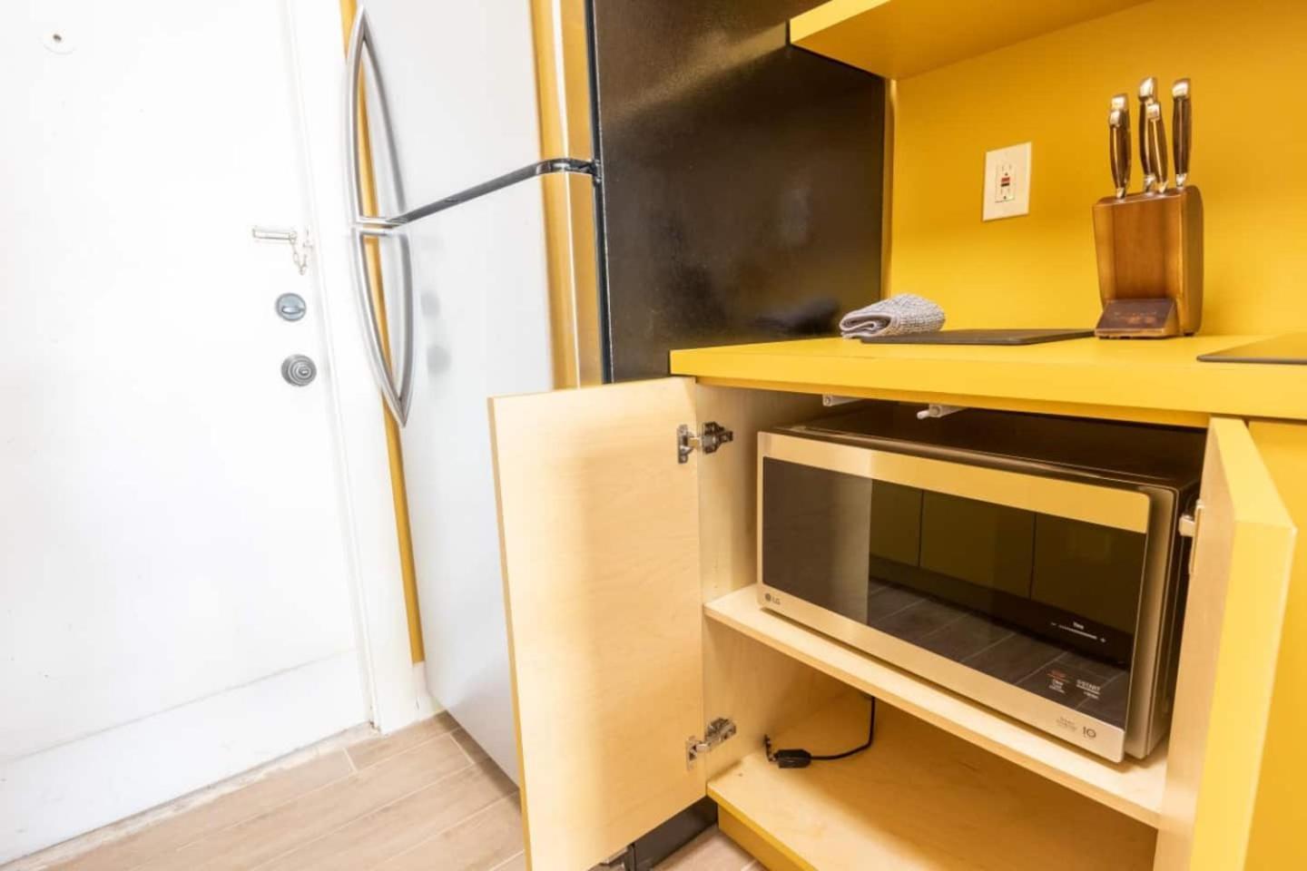 Stylish 2Bed Apartment El Portal ميامي المظهر الخارجي الصورة